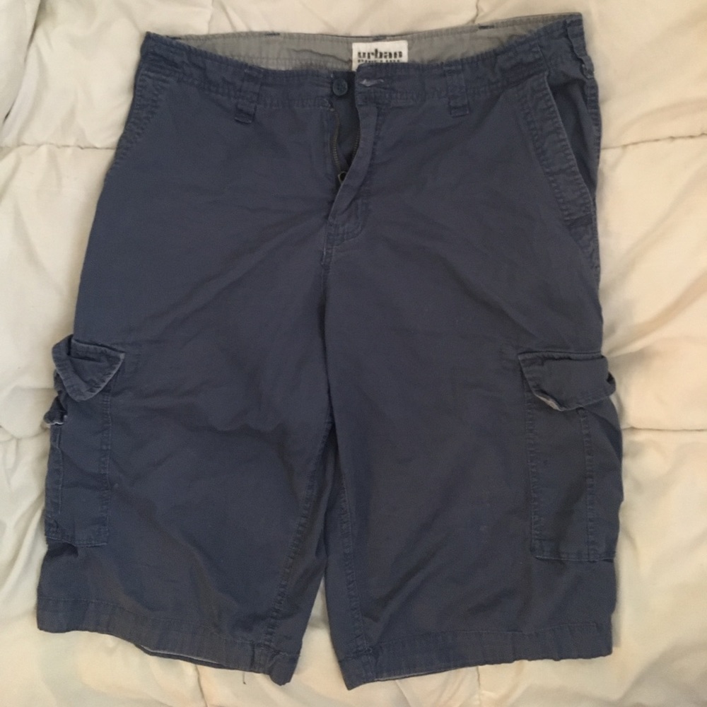 Men’s cargo shorts size 34