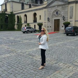 Meet your Posher, Anna josephine