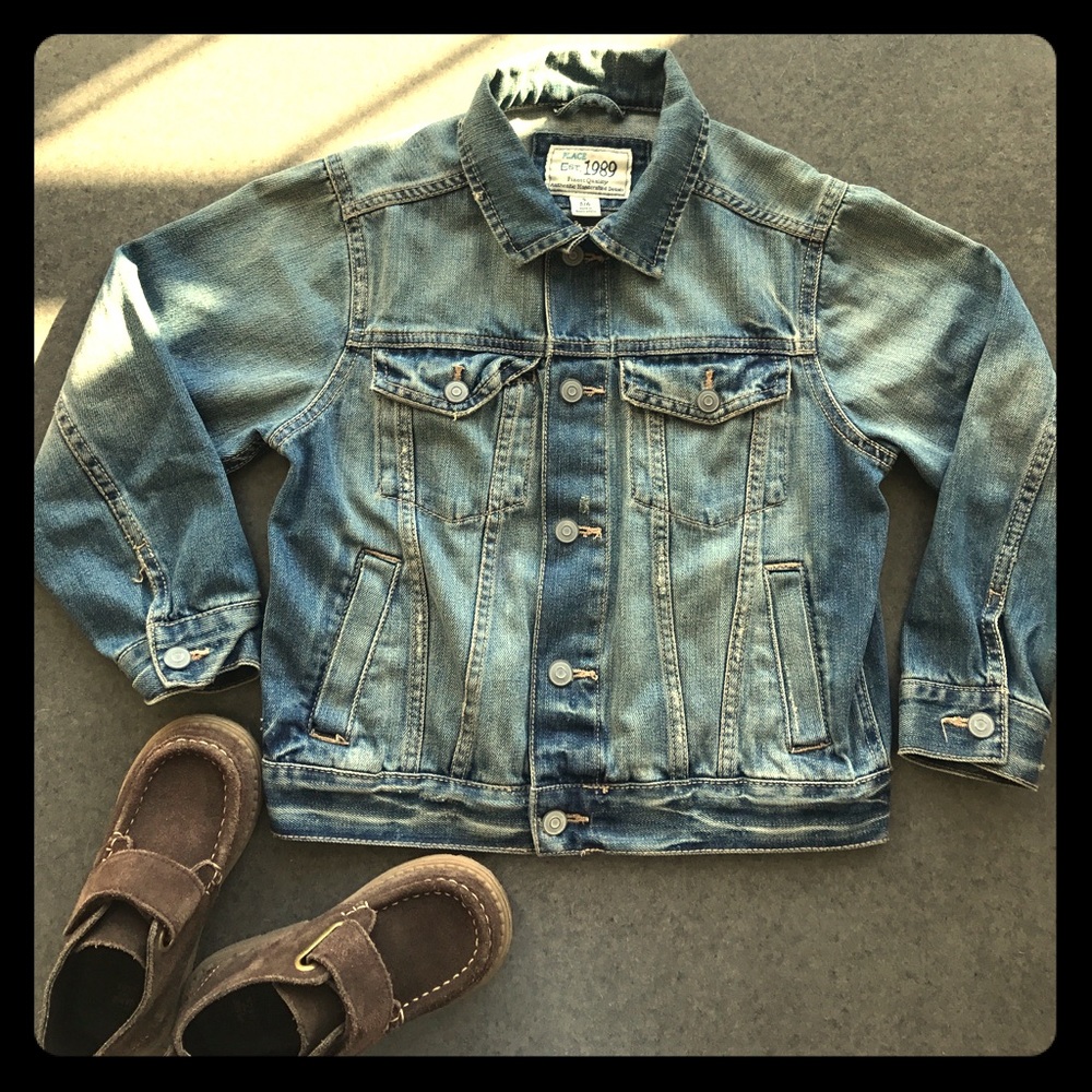 CHILDREN'S PLACE DISTRESSED DENIM JACKET SIZE 5/6
