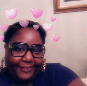 Meet your Posher, Michele