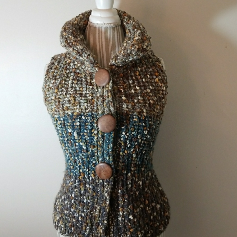 Curio sweater