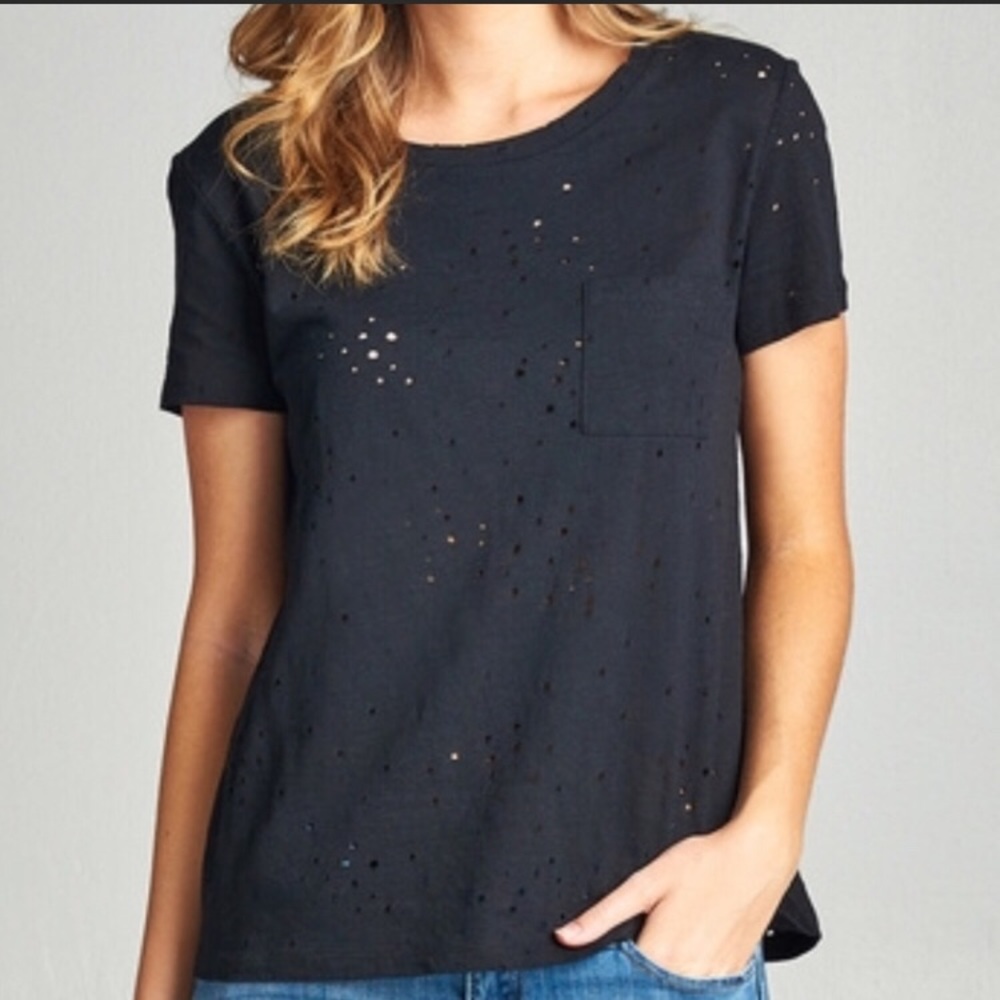 🖤Distressed T-shirt 🖤