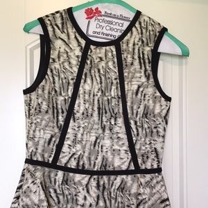 Adorable B/W Parker Peplum top