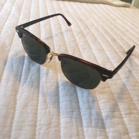 Ray-Ban Clubmaster Classic Sunglasses - Picture 3 of 6