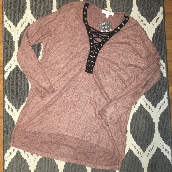 1 LEFT (Small) 🖤🔥 Deep V Lace up top 🔥🖤 - Picture 2 of 7