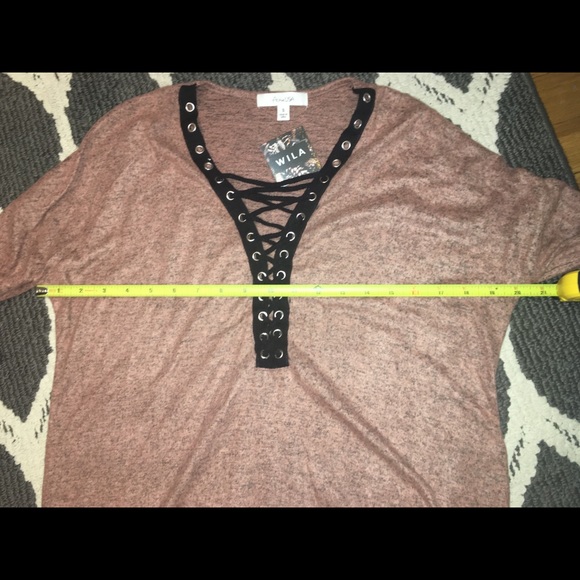 1 LEFT (Small) 🖤🔥 Deep V Lace up top 🔥🖤 - Picture 3 of 7