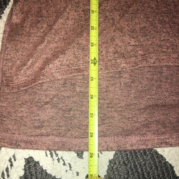 1 LEFT (Small) 🖤🔥 Deep V Lace up top 🔥🖤 - Picture 4 of 7