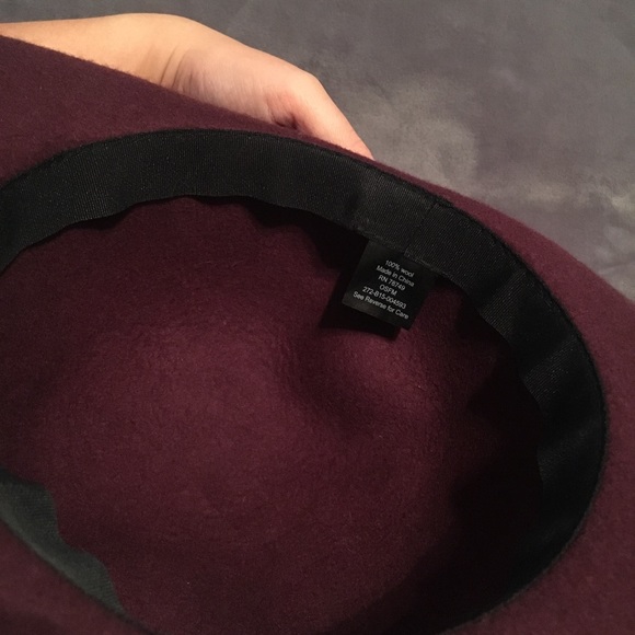 Garnet Hat - Picture 4 of 4