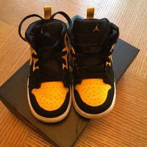 Jordan 1 Mid BT Toddler
