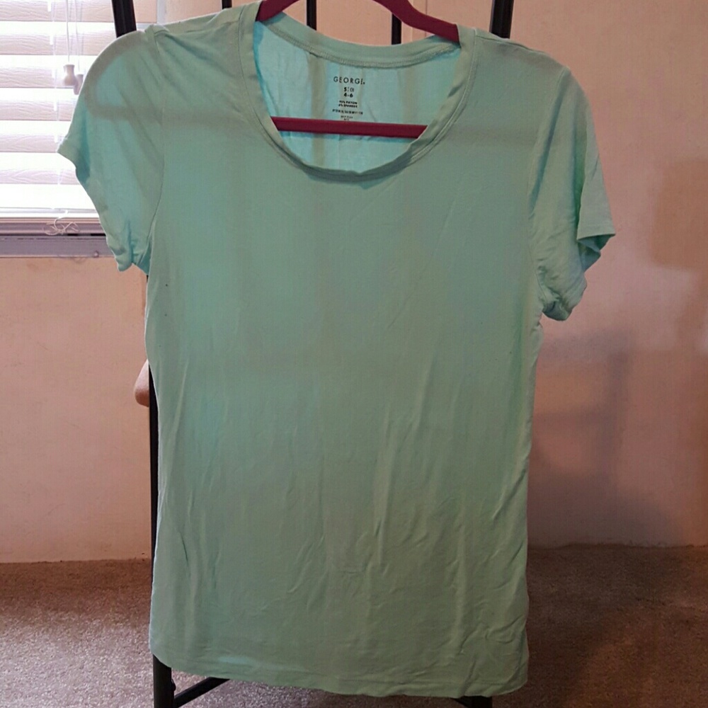 Turquoise tee shirt