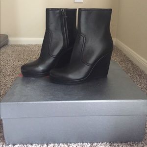 Prada booties size 36 brand new never been worn.