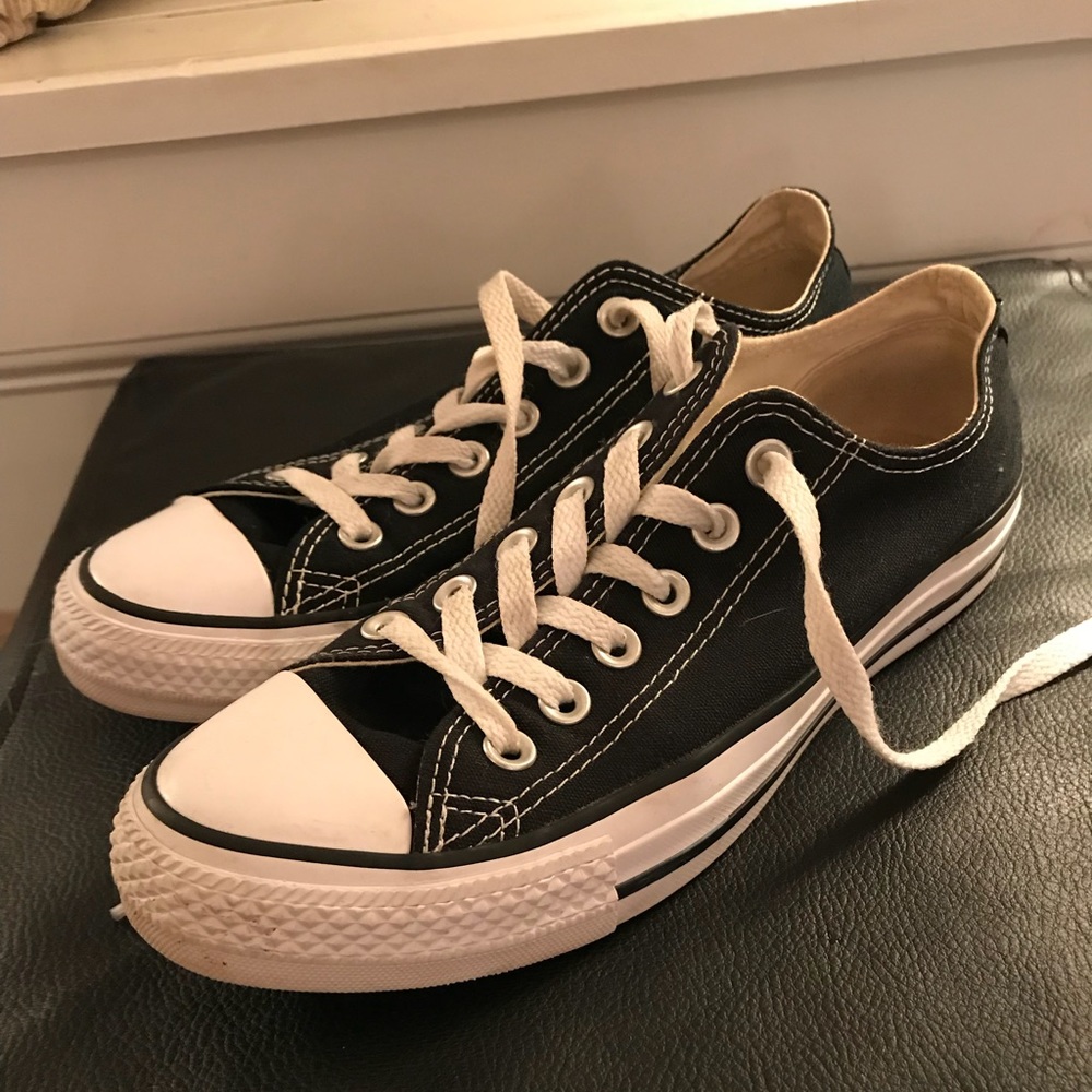 SOLD⚠️‼️ 7 Converse. LIKE NEW!