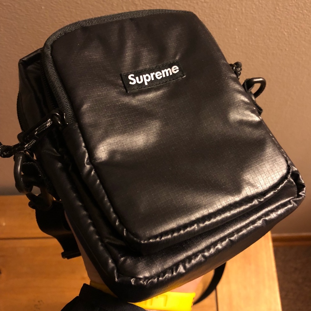 Supreme Shoulder Bag FW17