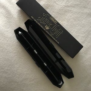 Kay Von D Shade + Light Eye Contour Brush.