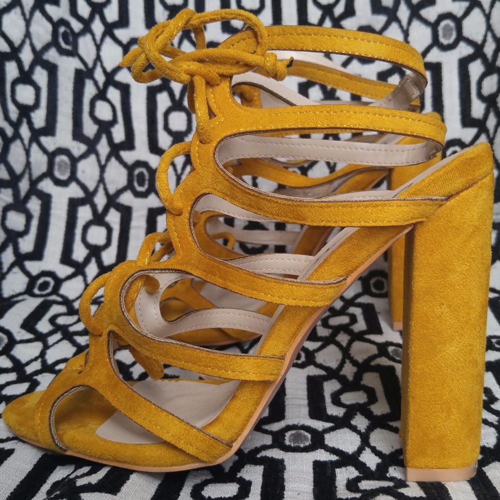 SO ME Kris Mustard Yellow Block Chunky Heel Sandal