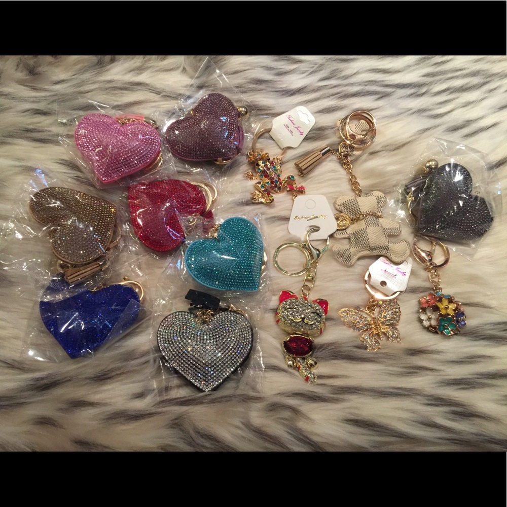 Key chain/purse charm. 18$ each.