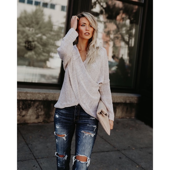 >>LAST<< Joann Long Sleeve Overlap Sweater - Picture 2 of 5