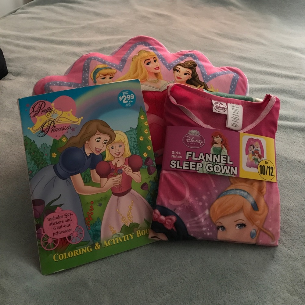 Girl’s pajama set with pillow and coloring book