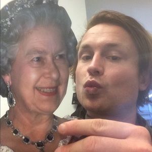 Meet your Posher, Tom