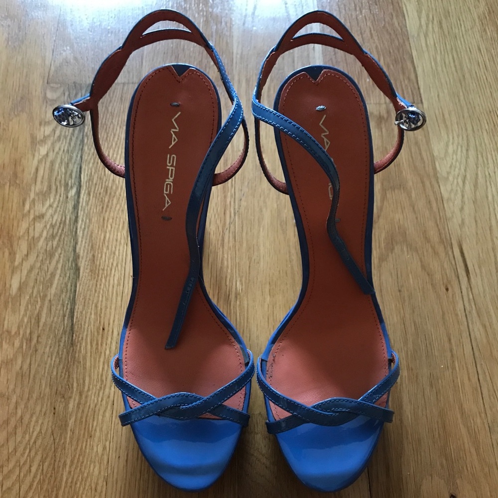 Stunning Via Spiga Platform Sandals