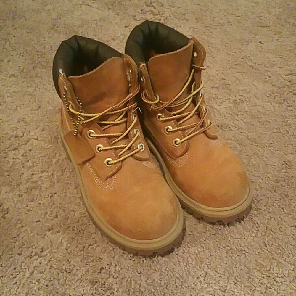 Little boys Timberland boots!!