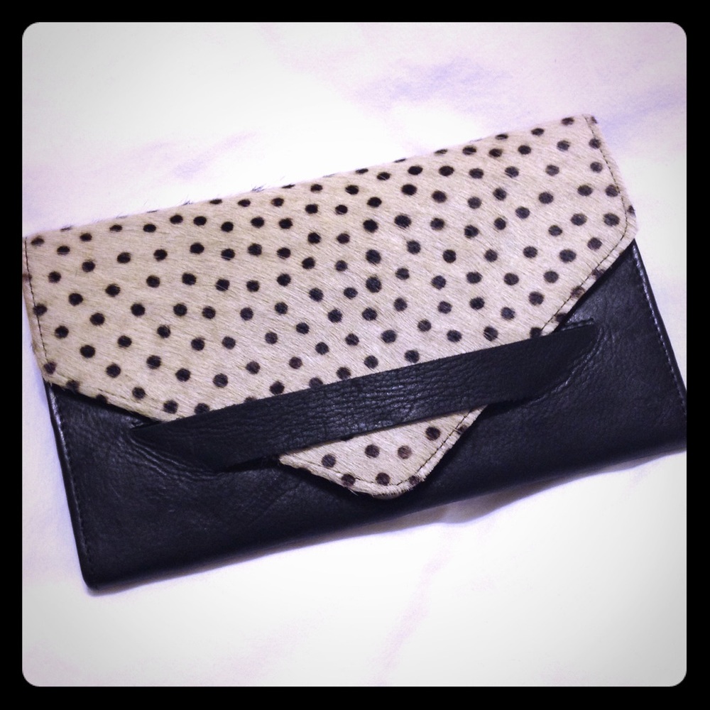 DROP! Going Tomorrow: Clements Ribeiro clutch
