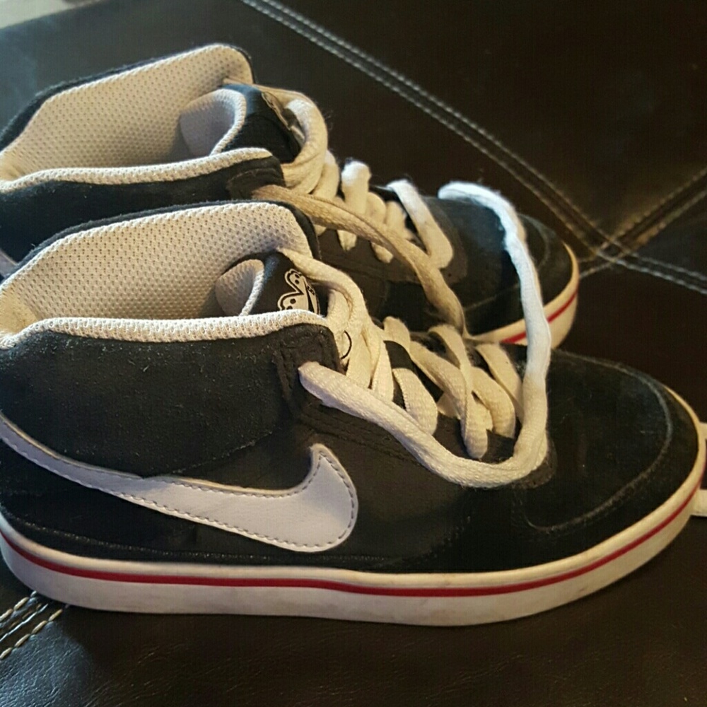 Nike High tops 12. 5 C boys shoes Black gray red