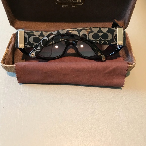Authentic Coach ? main image 4