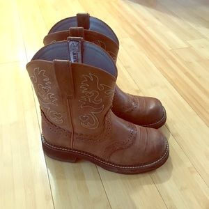 Ariat Fatboy cowgirl boots.