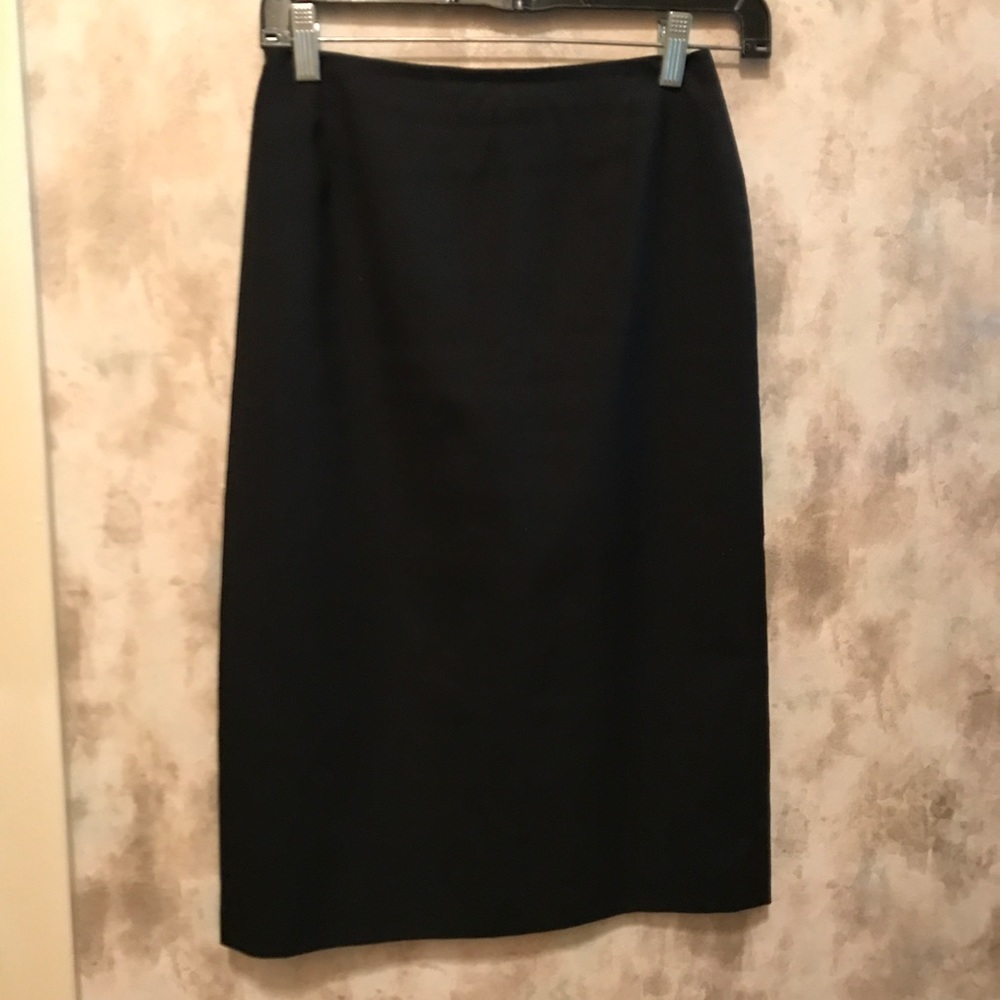 🌴Classic black skirt