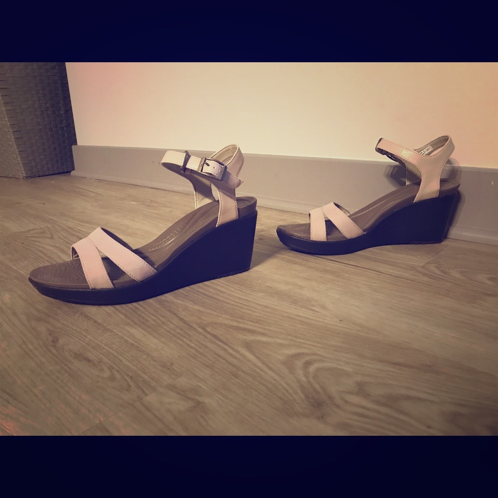 Crocs Leigh II Ankle Strap Wedge