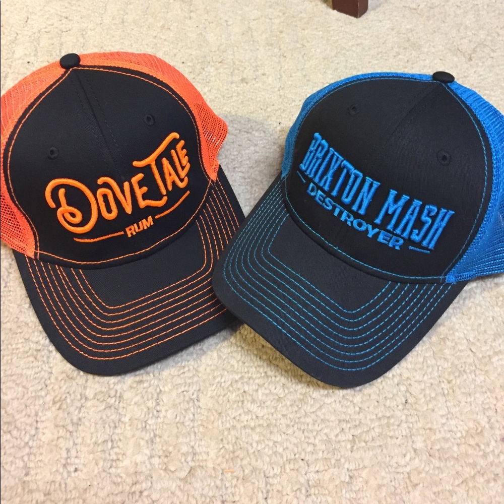 2 ball caps.