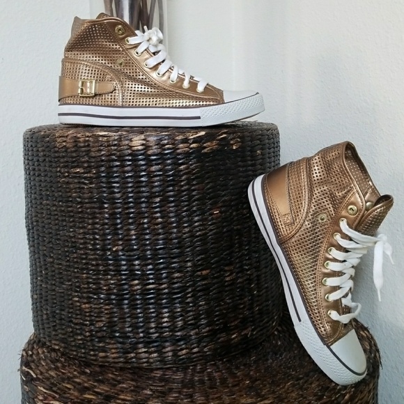 Steve Madden Shoes - Steve Madden converse style hightops