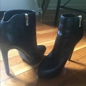 Jessica Simpson Sexy Stiletto Bootie size 8