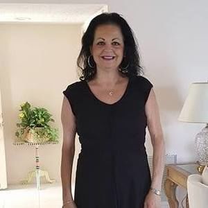 Meet your Posher, Elise