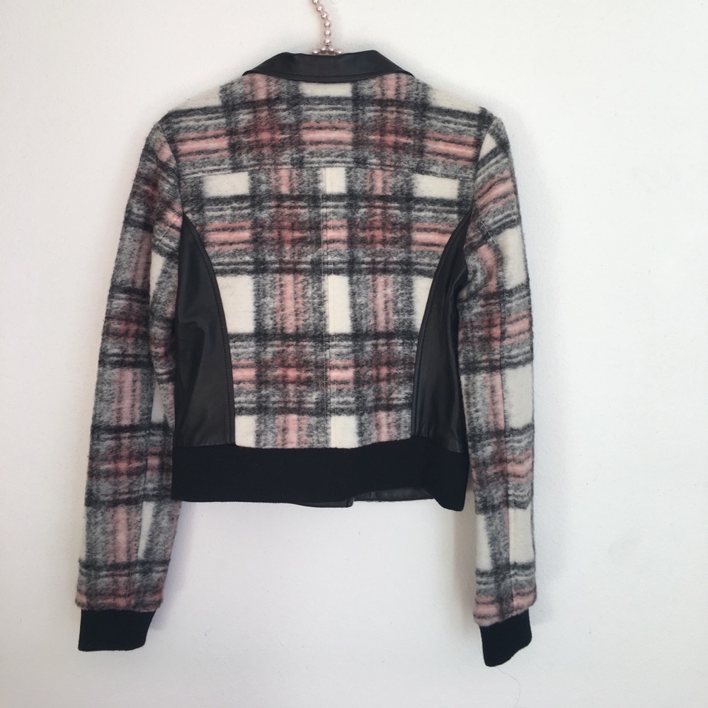 The perfect jacket from Paige premium denim - Picture 6 of 8