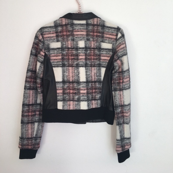 The perfect jacket from Paige premium denim - Picture 6 of 8