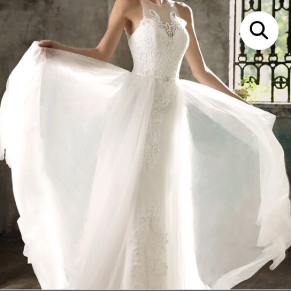 Wedding dress up to size 28