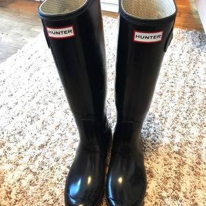 Black (Tall, Shiny) Hunter Boots. US Female Size 9