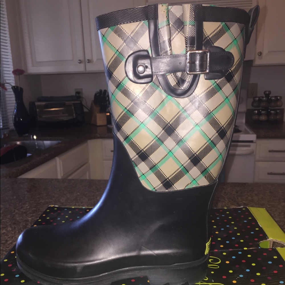 Rain boots