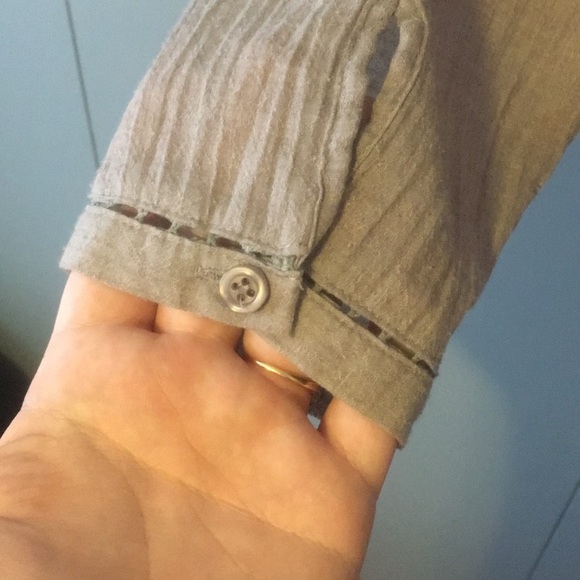 💖PURPLE DETAILED BUTTON DOWN SHIRT💖 - Picture 7 of 8