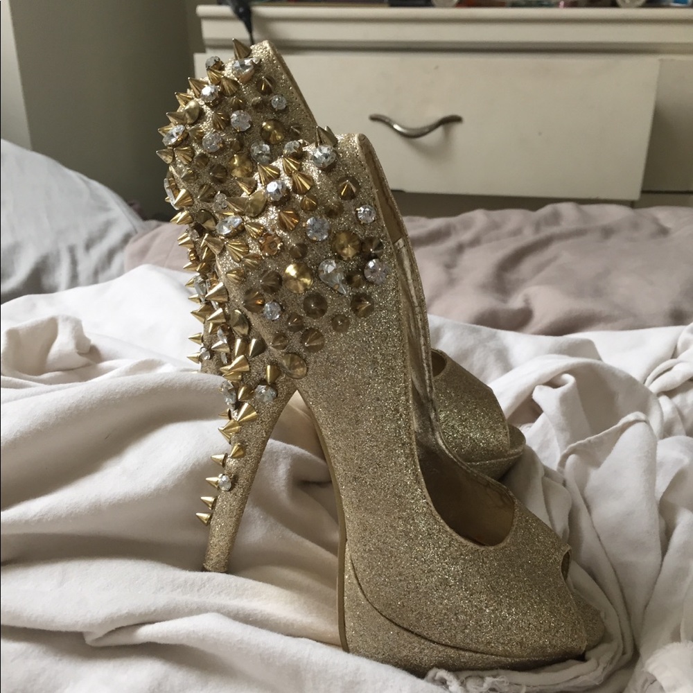 Beautiful Posh spikes and crystals glittery heels - Picture 2 of 5