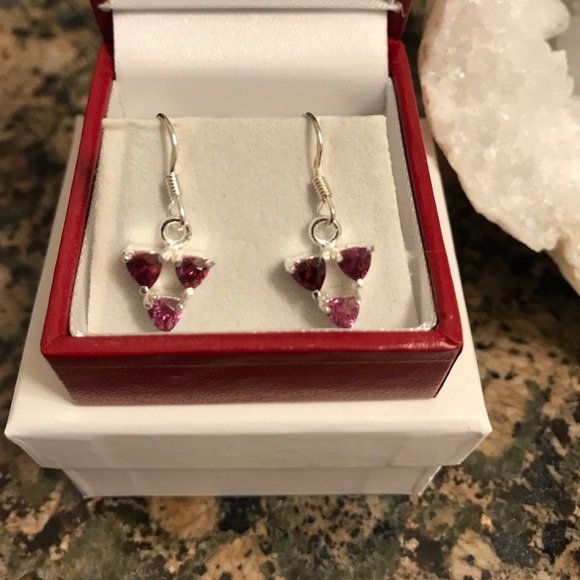 STERLING SILVER RASPBERRY RHODOLITE GARNET EARRING - Picture 3 of 7