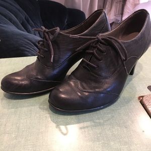 Born oxford heels