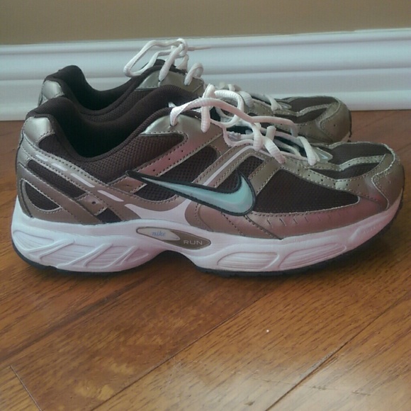 Nike Shoes - Nike Compete Run Athletic Shoes. Brown, Blue, Whit