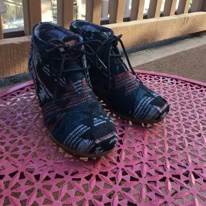 Toms lace up wedges