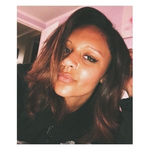 Meet your Posher, Jasmine