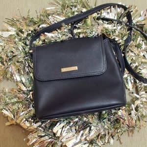 LIKE NEW Black Liz Claibourne Crossbody