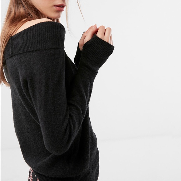 Oversized Sweater from Express ✨✨ Brand New - Picture 2 of 8