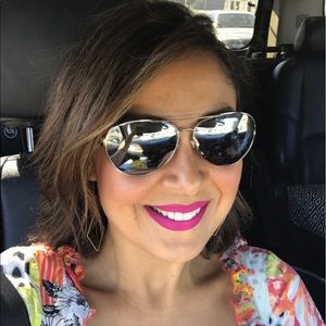 Meet your Posher, Janet